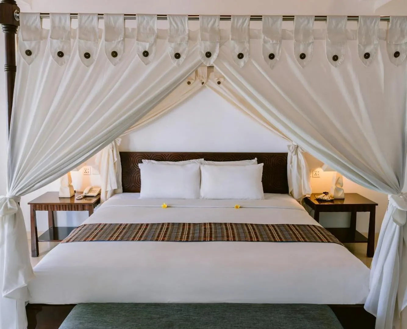 Legong Keraton Beach Hotel Canggu