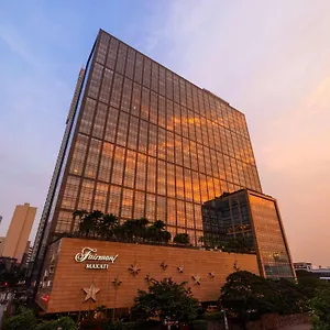 fairmont-makati.angeleshotels.net/