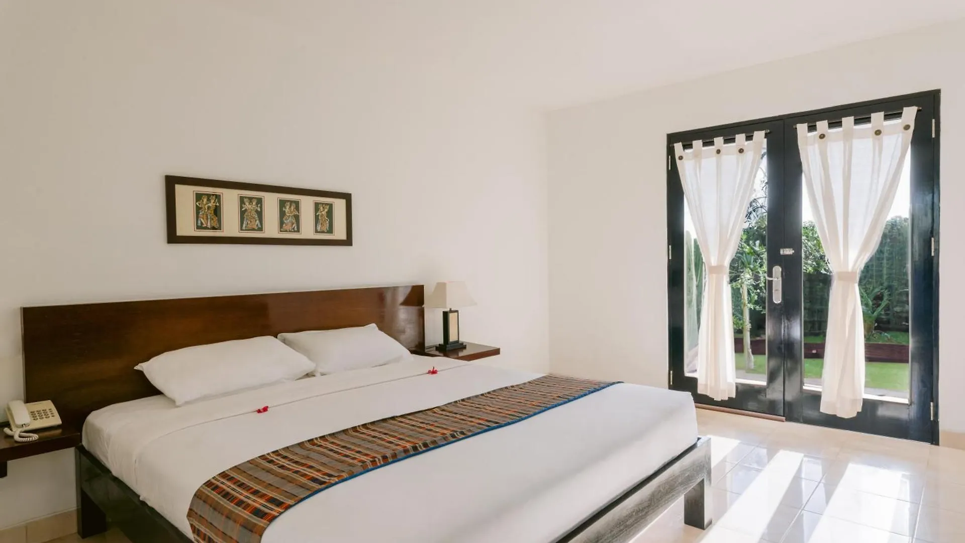Legong Keraton Beach Hotel Чангу