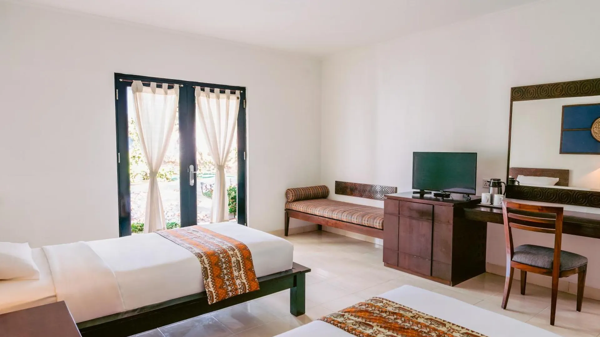 Legong Keraton Beach Hotel Canggu